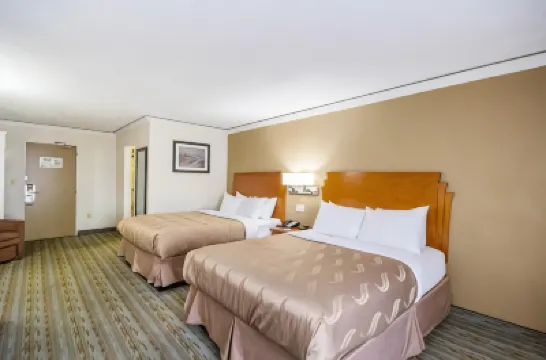 Quality Inn & Suites Kansas City - Independence I-70 East Hotels near CoCo Key Water Resort