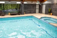 Burleigh Court Hotel and Leisure - Kolam Renang