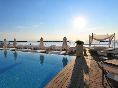 Vistamare Suite Hotel a 