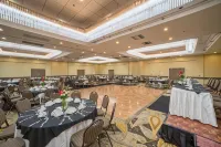 Radisson Hotel Santa Maria Hotels in Orcutt