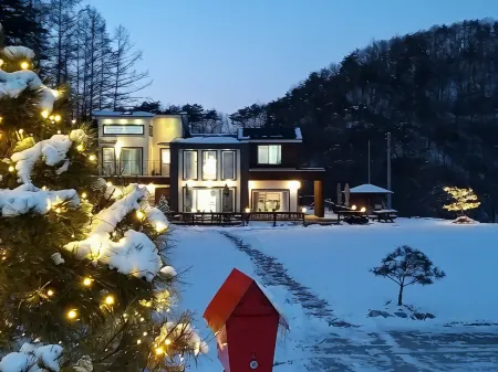 Hoengseong Hanshin Pension Отели рядом со станцией Hoengseong Station