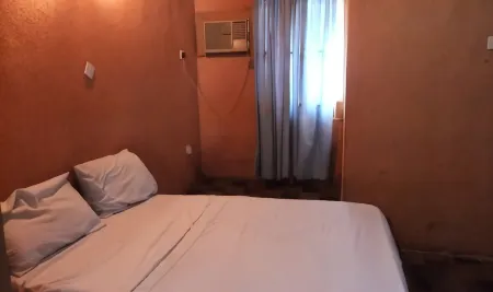 ADE Super Hotel Single Отели в г. Акуре