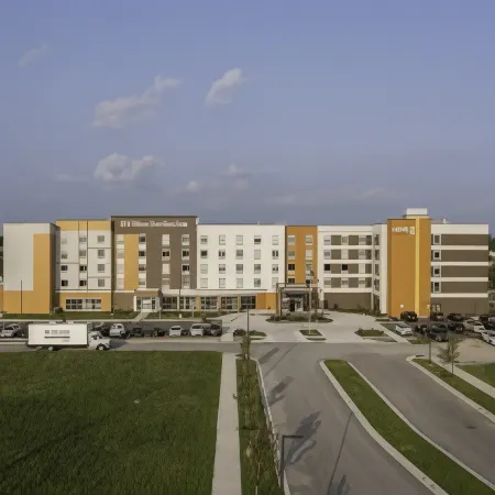 Hilton Garden Inn Fort Wayne North Отели рядом с достопримечательностью «Кентербери Грин Дог Парк - Резидентс Онли»