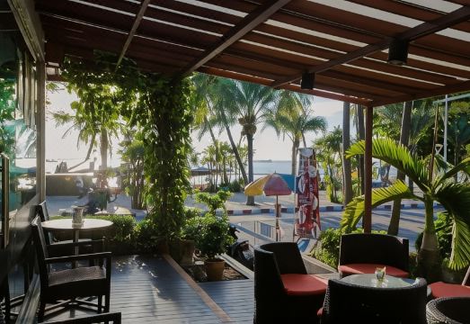 Twin Palms Resort Pattaya Over view