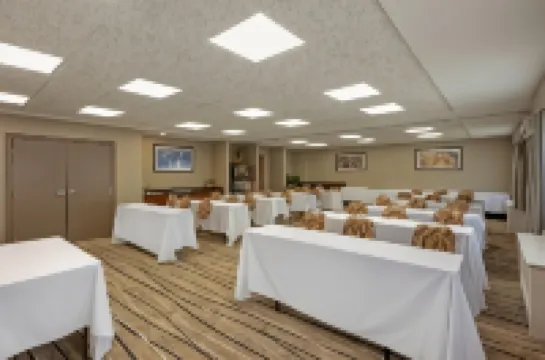 Best Western Plus Burlington Inn  Suites