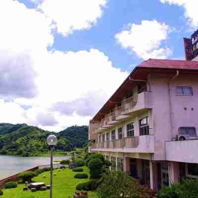 亀山温泉ホテル Hotel Exterior