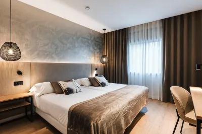 Hotel Costabella Hotel in zona Eiffel Bridge