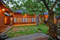 Hanok Gotaek Goeul - Homestays