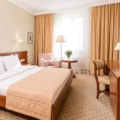 Avalon Hotels near Trade Calendar