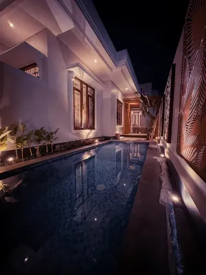 Hening Pool Residence Hotels in Kecamatan Kembaran