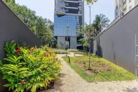 Building w/ Pool and Gym in Paraiso - ONP فنادق في 