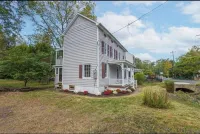 3-bedroom house in fantastic Doylestown with AC Hotels near Fonthill Castle