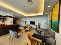 BejaParque Hotel - بار