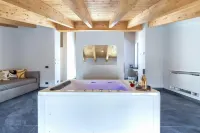 Mesbeglia Luxury Rooms