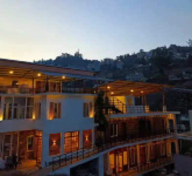 MISTY VALLEY INN