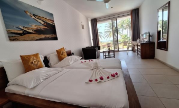 Leo's Beach Hotel - Adults Only