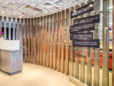 宜必思蒙特港酒店