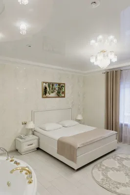 Diamond Lugovaya - Bãi đậu xe