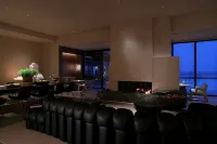 EOSO Hotel