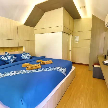Charming Lipe Beach Resort