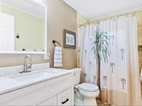 Fisherman’s Paradise Cozy Waterfront Retreat Matlacha - Your Dream Escape Hotels in Matlacha