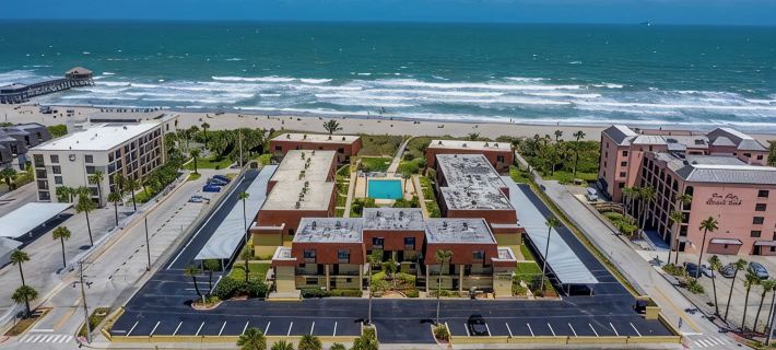 Book Your Beach Vacation Here! Hotéis em Cocoa Beach