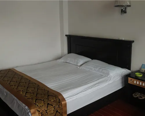 Lianghe Limin Hotel Hotels in Lianghe