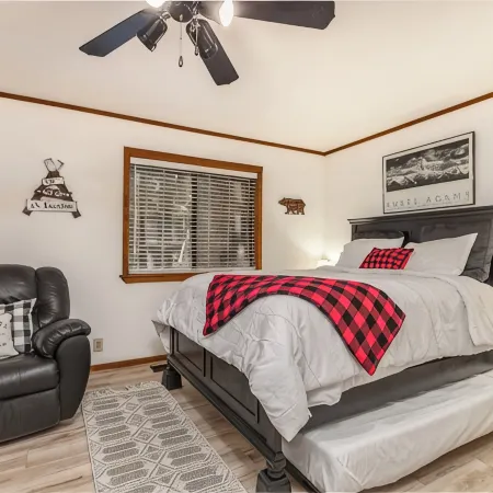 Cabin close to Bear Valley Game Room,Pets,EV Friendly Rec Center Access