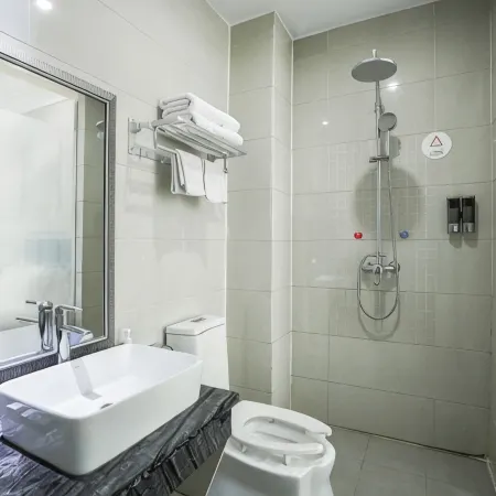 Xingdu Hotel (People's Hospital)