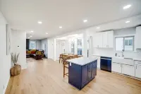 The luxurious Jackass Manor