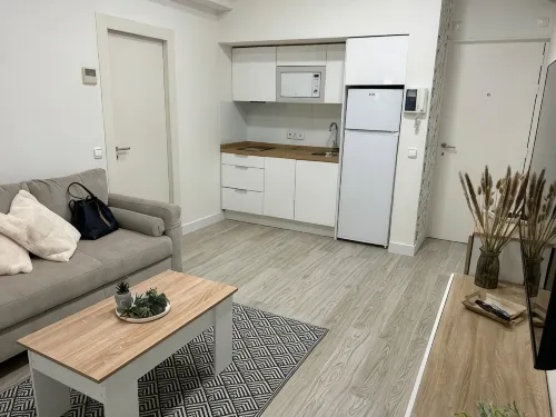 Alcala Tourist Apartment - 2-Star