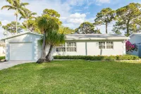 Golfers Green Retreat with 35' Heated Saltwater Pool & Tiki. Pet Friendly!