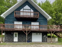 Riders welcome! Gorgeous 3-bedroom house with WiFi in Errol โรงแรมในเอร์รอล