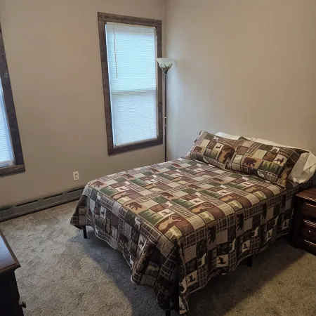 Cozy 2-bedroom apartment with WiFi, AC in Bessemer