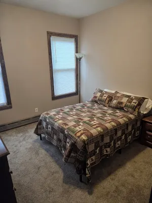 Cozy 2-bedroom apartment with WiFi, AC in Bessemer