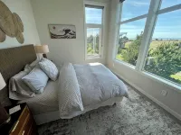 Sunsets, Ocean Views + Beach Path!