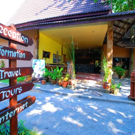 Thai House Beach Resort