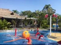 Nrma Treasure Island Holiday Resort - parking