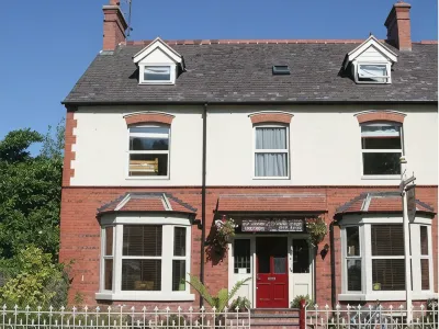 Llangollen Hostel - the Whole Bedroom - Self Catering Facilities Hotels in 