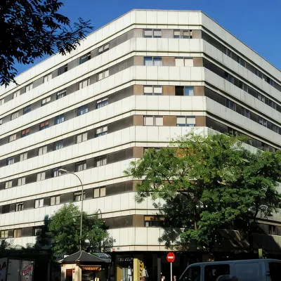 Apartamentos Goya 75 Hotel dekat Jalan Calle de Serrano