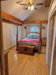 4-bedroom waterfront house in lovely Newman Lake with AC, WiFi. Family friendly. - Boutique