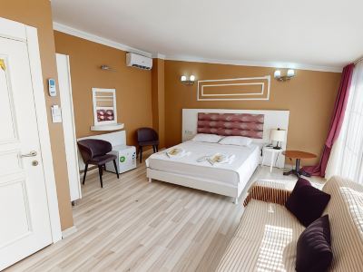 The Wolf Hotel