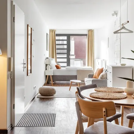 Global Living - Design Apartment I Rathausplatz I Kitchen I Augsburg