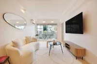 Charming apt with balcony - 2BR/4P - Suresnes