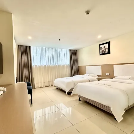 Zihuayuan Hotel (Shenzhen Dameisha Metro Station) Отели рядом с достопримечательностью «Кяомейша Бич»