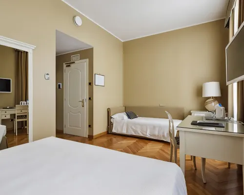 Hotel Continentale Hotels near Trieste Harbour