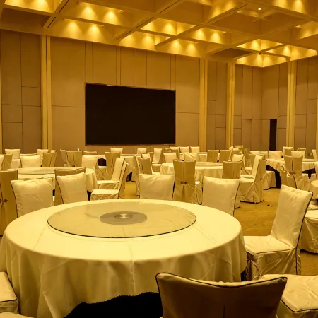 Yilong Yulu Hotel