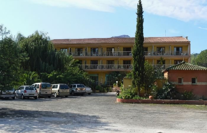 Hotel Cyrnea
