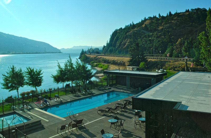 Best Western Plus Hood River Inn photo 2