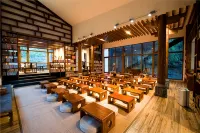 Zizai Pingjiang Wild Luxury Resort